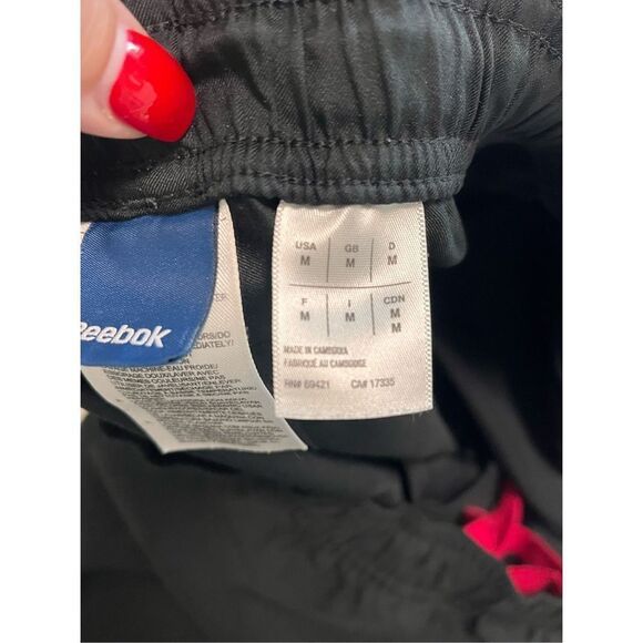 Reebok Black Cropped Pull On Jogging Athletic Pants sz M - Picture 6 of 7